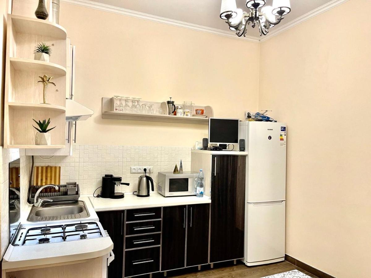 V&O Whitechocolateapt 800 M To Opera Leopoli Esterno foto