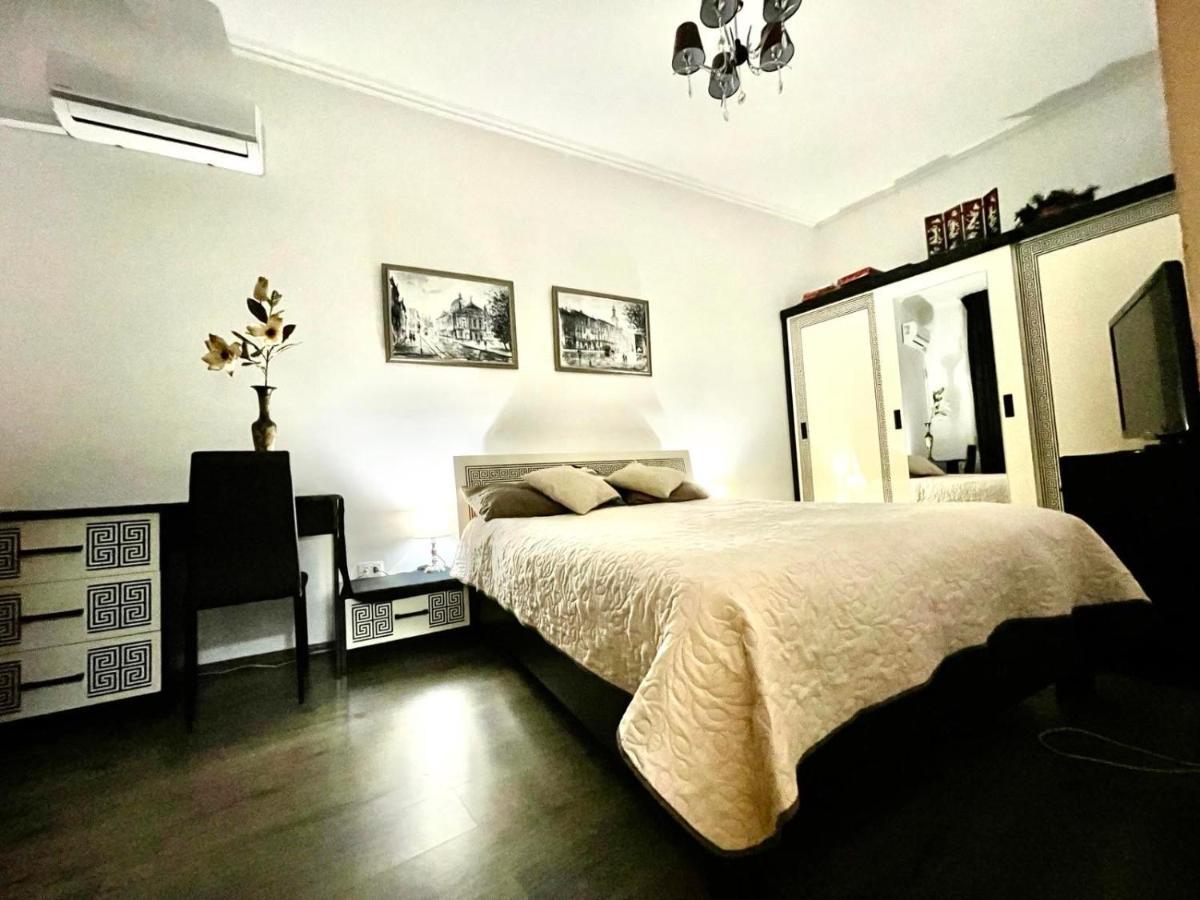 V&O Whitechocolateapt 800 M To Opera Leopoli Esterno foto